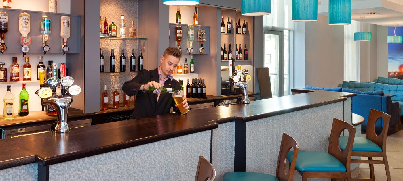 Leonardo Hotel Plymouth Étterem fotó